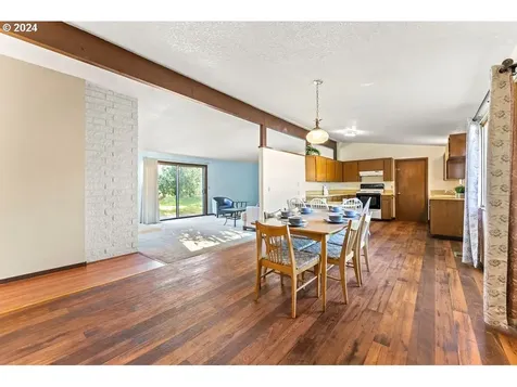 18506 Portland Avenue Gladstone OR 97027