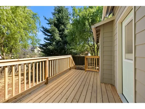 953 Ne Oneonta Street Portland OR 97211