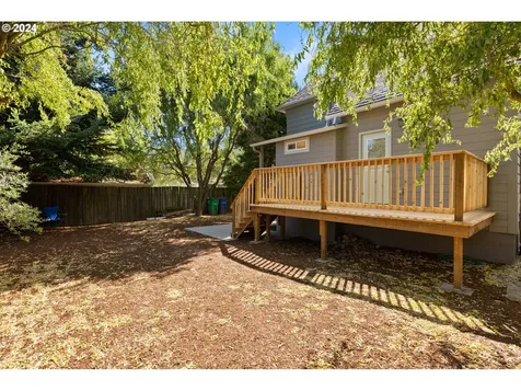 953 Ne Oneonta Street Portland OR 97211