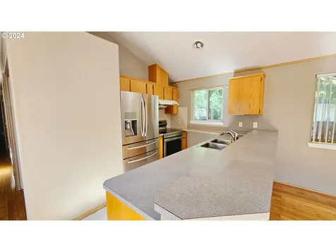 7212 Se Crystal Springs Boulevard Portland OR 97206
