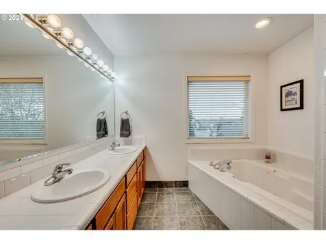 16312 Ne 28th Court Ridgefield WA 98642