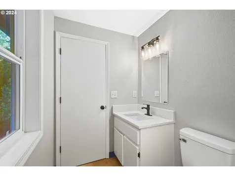 602 N 23rd Avenue Kelso WA 98626