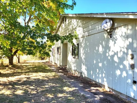 11830 SW Gopher Valley Road Sheridan OR 97378