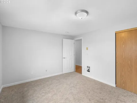 10016 NE 71st Street Vancouver WA 98662