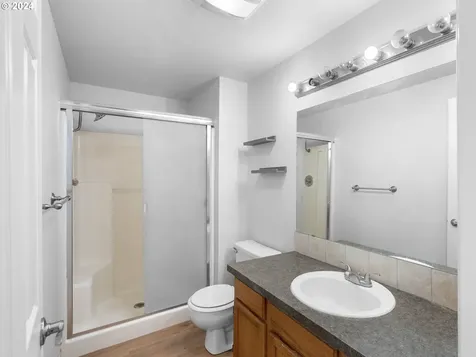 10016 NE 71st Street Vancouver WA 98662