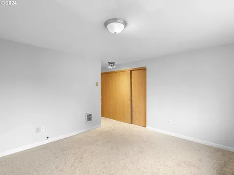 10016 NE 71st Street Vancouver WA 98662