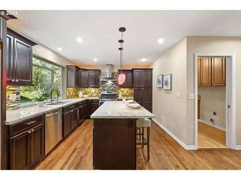 17154 Nw Woodmere Court Beaverton OR 97006