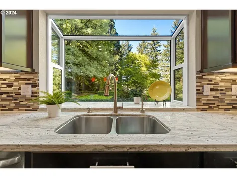 17154 Nw Woodmere Court Beaverton OR 97006