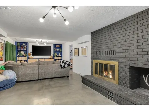 19301 Se Debora Drive Damascus OR 97089