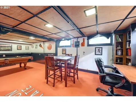 316 Se Court Street Dallas OR 97338