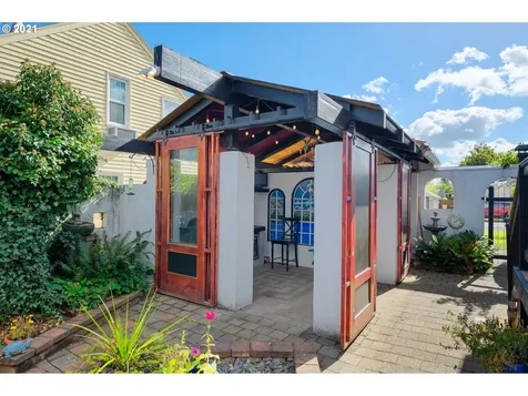 316 Se Court Street Dallas OR 97338