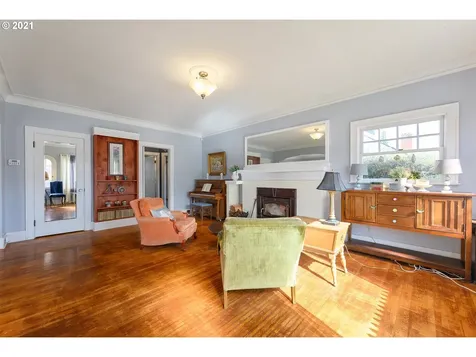 316 Se Court Street Dallas OR 97338