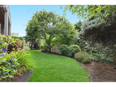 4041 NW Lewis Lane Portland OR 97229