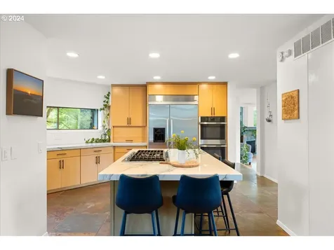 20967 SW Meadow Way Tualatin OR 97062