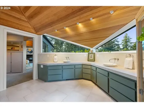 20967 SW Meadow Way Tualatin OR 97062