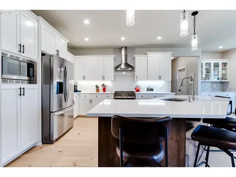1020 S 33rd Street Springfield OR 97478