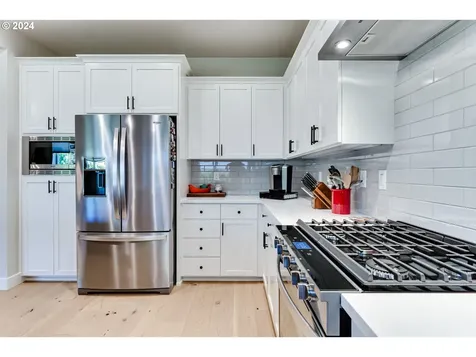 1020 S 33rd Street Springfield OR 97478