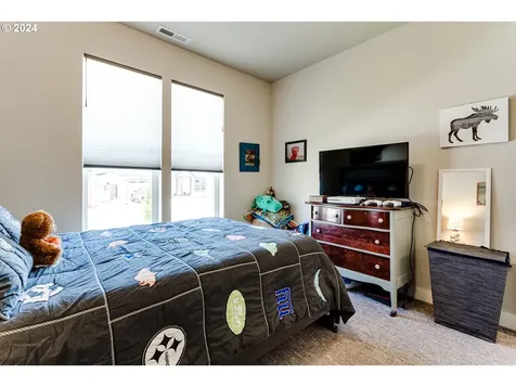 1020 S 33rd Street Springfield OR 97478