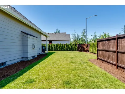 1020 S 33rd Street Springfield OR 97478