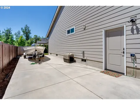 1020 S 33rd Street Springfield OR 97478