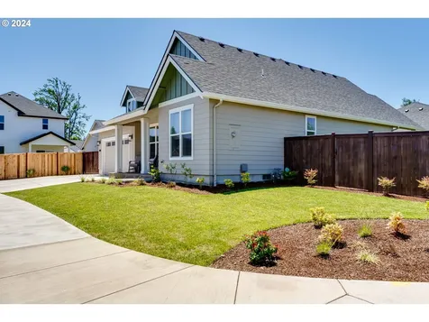 1020 S 33rd Street Springfield OR 97478