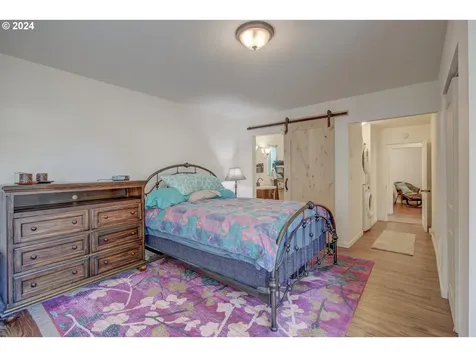 535 S State Street Sutherlin OR 97479