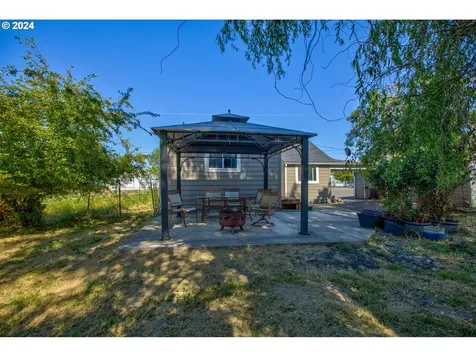535 S State Street Sutherlin OR 97479