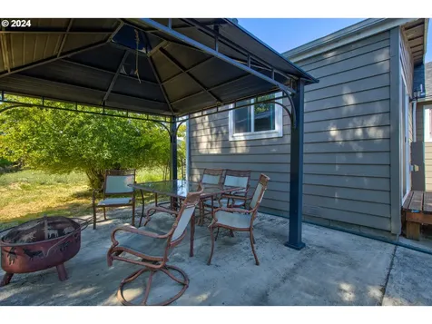 535 S State Street Sutherlin OR 97479