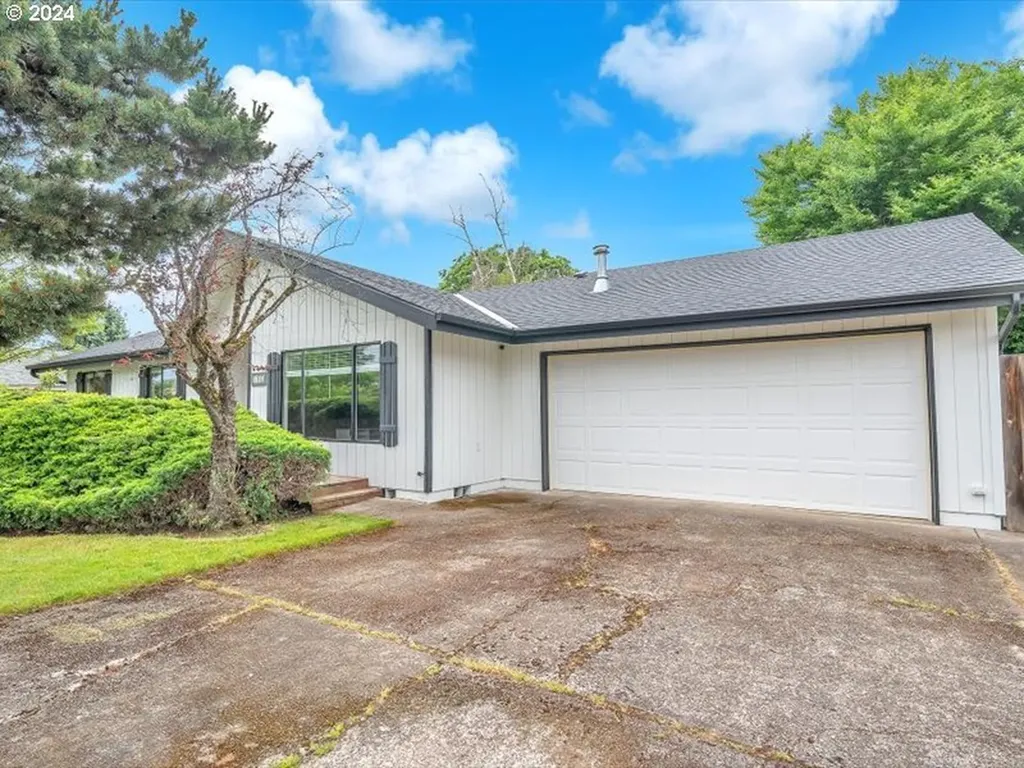 306 E Park Avenue Molalla OR 97038