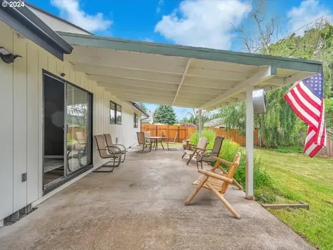 306 E Park Avenue Molalla OR 97038