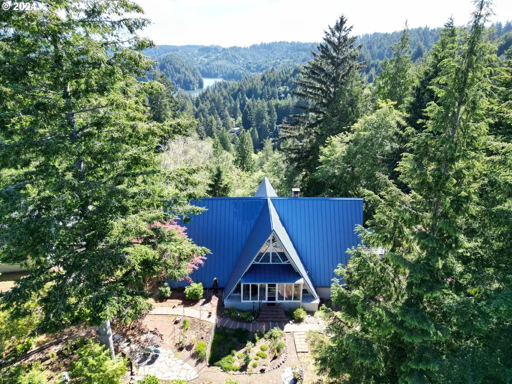5971 View Court Florence OR 97439