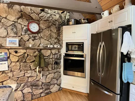 5971 View Court Florence OR 97439