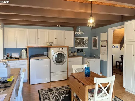5971 View Court Florence OR 97439