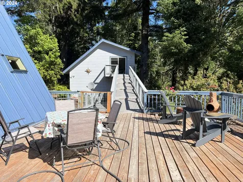 5971 View Court Florence OR 97439