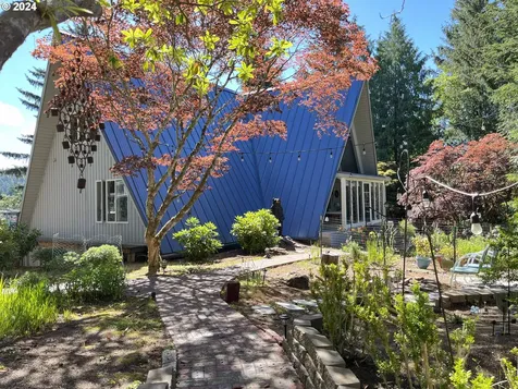 5971 View Court Florence OR 97439