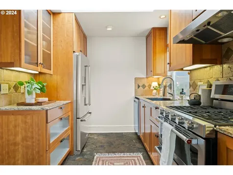 2916 Se Sherman Street Portland OR 97214