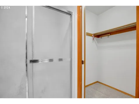 664 SE 72nd Avenue Hillsboro OR 97123