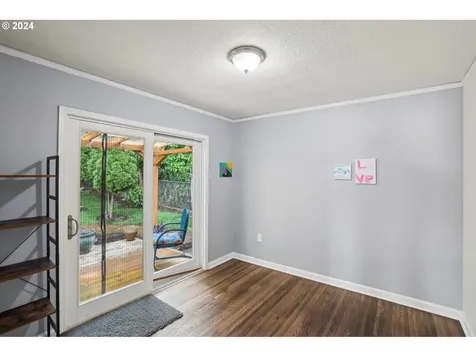 8835 NE Beech Street Portland OR 97220