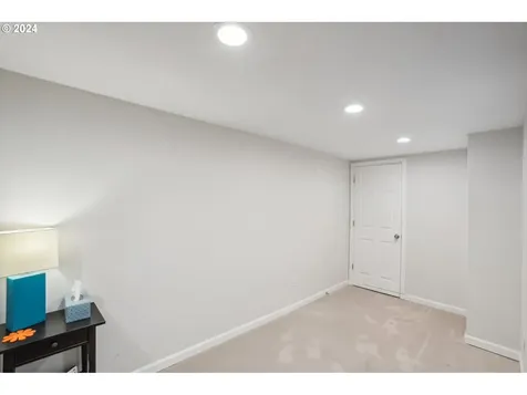 8835 NE Beech Street Portland OR 97220