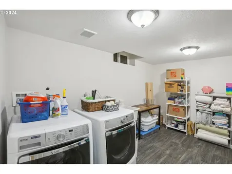 8835 NE Beech Street Portland OR 97220