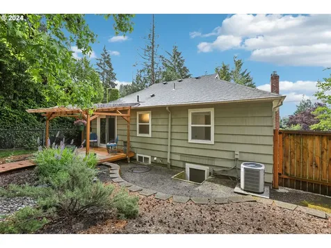 8835 NE Beech Street Portland OR 97220