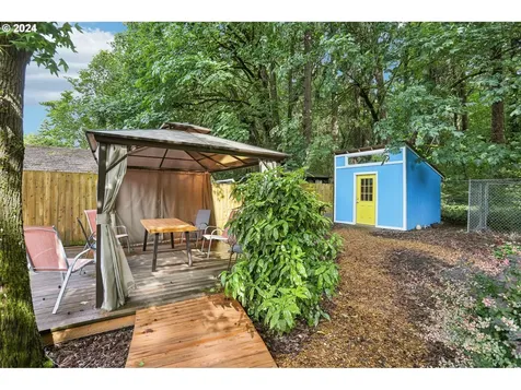 8835 NE Beech Street Portland OR 97220