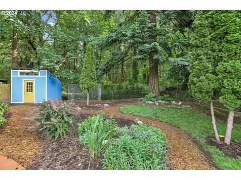 8835 NE Beech Street Portland OR 97220