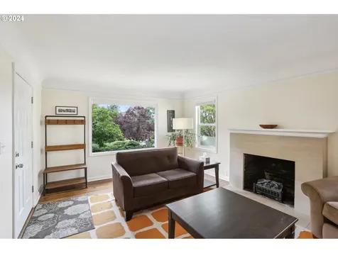8835 NE Beech Street Portland OR 97220