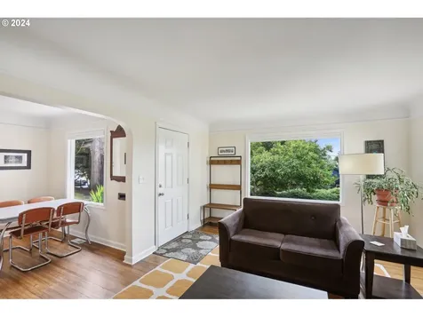8835 NE Beech Street Portland OR 97220