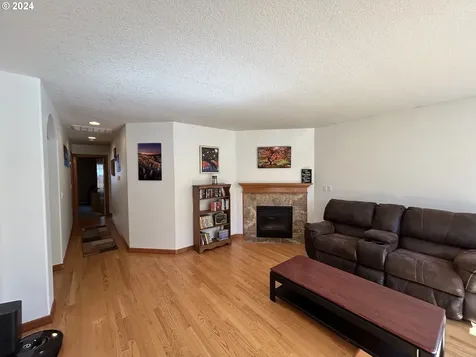 3083 SW Corbeth Lane Troutdale OR 97060