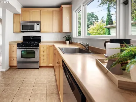 2144 Ne 78th Avenue Portland OR 97213