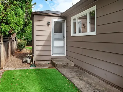 2144 Ne 78th Avenue Portland OR 97213