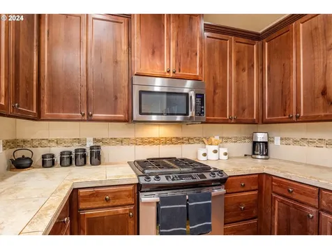14705 Sourwood Street Oregon City OR 97045