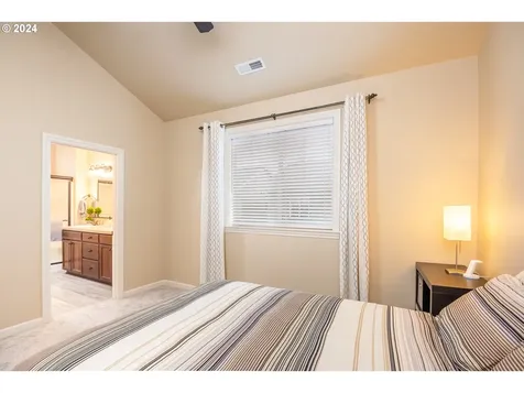 14705 Sourwood Street Oregon City OR 97045